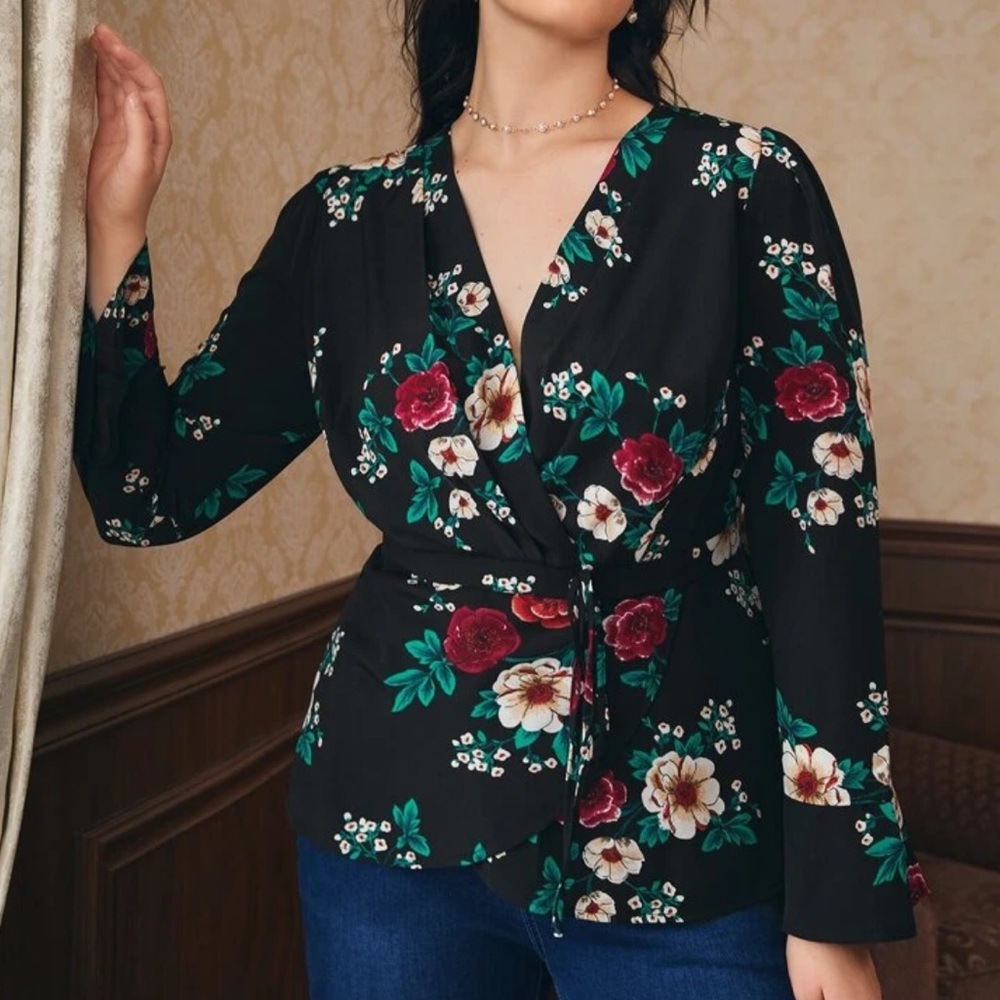 ✨ 3 for $35 ✨ SHEIN Floral Print Belted Kimono Wrap Top